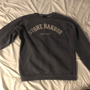 Blue crew neck graphic sweatshirt